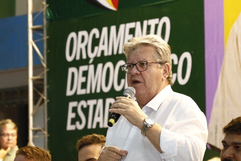 João Azevêdo é oficializado como presidente estadual do PSB na Paraíba
