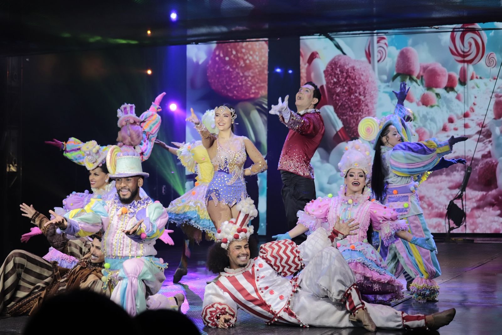 Circo Kroner estreia nesta sexta com superespetáculo no estacionamento do Carrefour Bessa