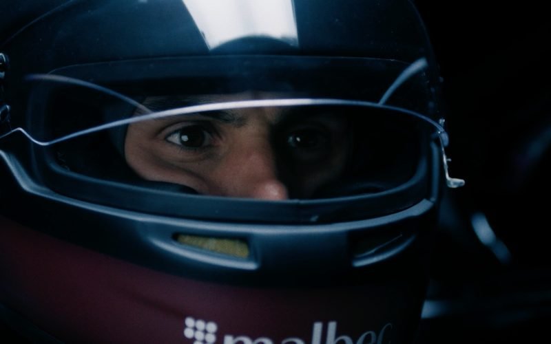 Com narração icônica de Galvão Bueno, Malbec celebra trajetória de Gabriel Bortoleto no automobilismo