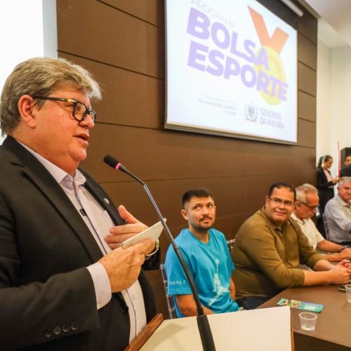 João Azevêdo contempla 548 atletas, paratletas e técnicos com o programa Bolsa Esporte