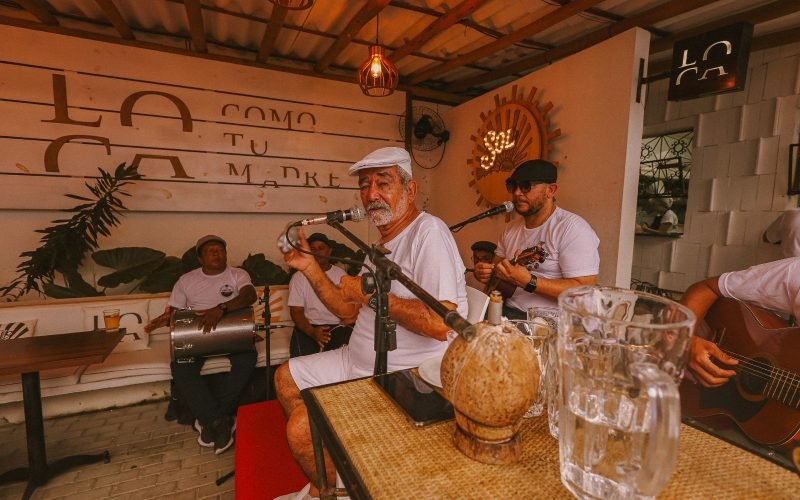 Loca Como Tu Madre movimenta Capital com samba, jazz, DJs e chorinho neste fim de semana