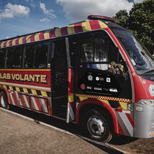 Hacklab Volante leva oficinas educativas de arte e tecnologia a estudantes de João Pessoa