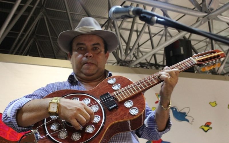 ‘De Repente no Espaço’ traz a poesia de Severino Feitosa e Miro Pereira nesta quarta-feira