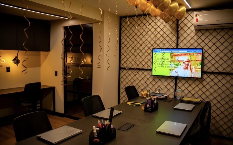 Vivass Comunicação inaugura nova sede e lança novo site