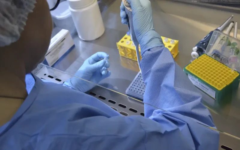 País tem 17 casos confirmados de intoxicação por metanol e 200 em investigação