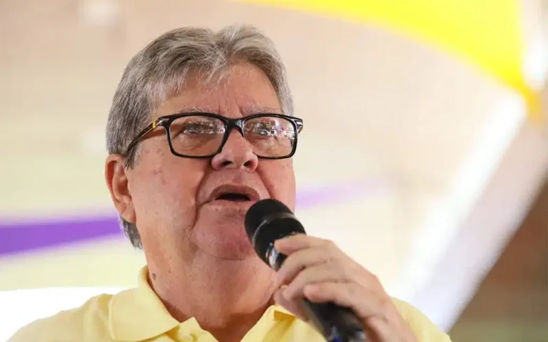 João Azevêdo anuncia que deixará Governo da Paraíba em abril para disputar o Senado