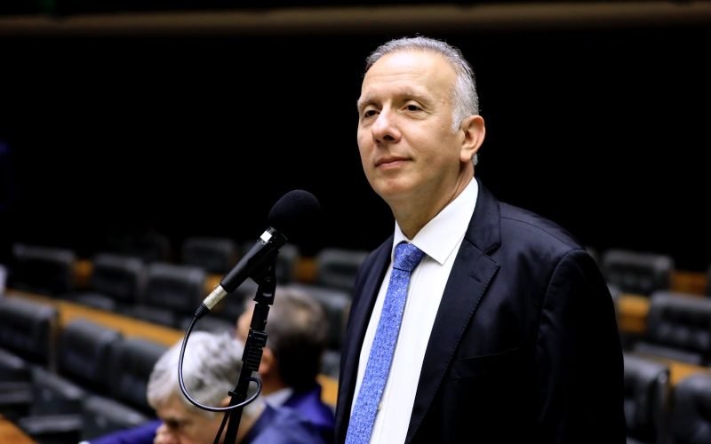 Aguinaldo Ribeiro é anunciado relator do projeto de Inteligência Artificial na Câmara