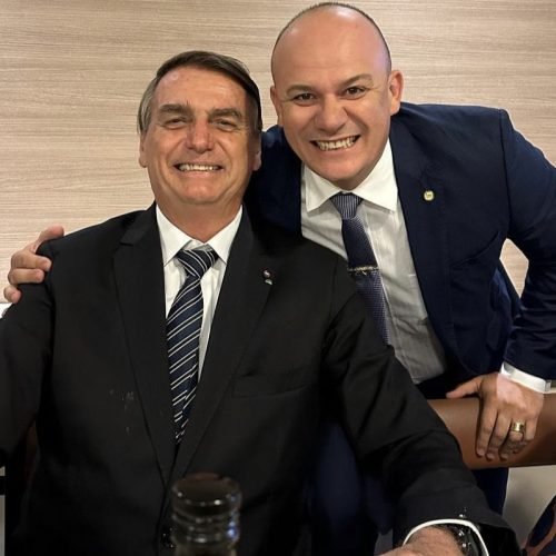 Alexandre de Moraes autoriza visita de Cabo Gilberto a Jair Bolsonaro na Papudinha