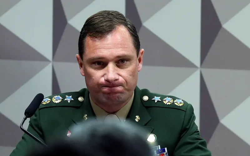 Mauro Cid volta a ser preso após prestar depoimento sobre áudio criticando Moraes e Polícia Federal