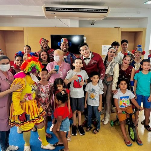 Circo Kroner leva magia e emoção ao Hospital Napoleão Laureano em João Pessoa