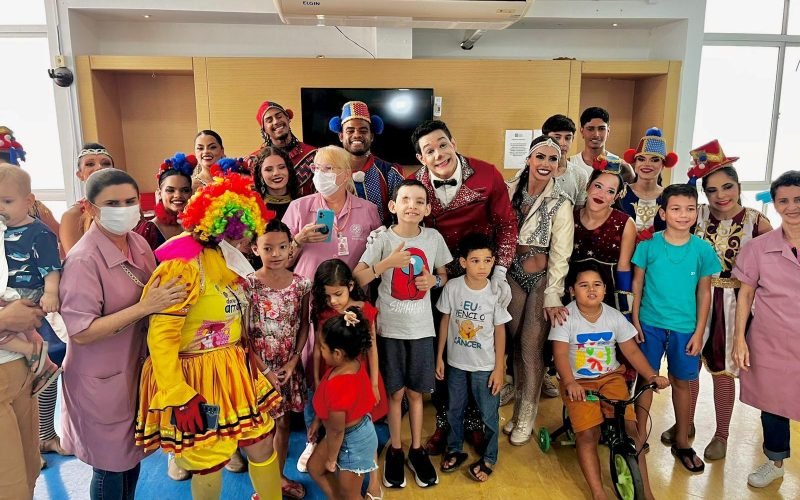 Circo Kroner leva magia e emoção ao Hospital Napoleão Laureano em João Pessoa
