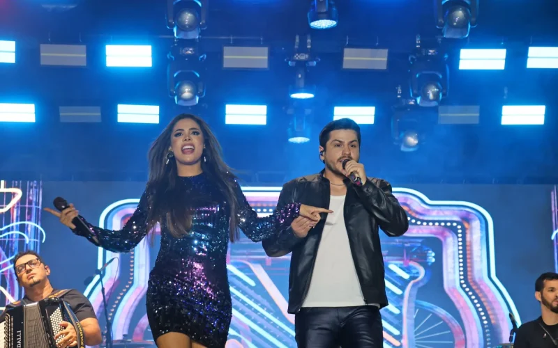 Fabrício Rodrigues, Ranniery Gomes, bandas Encantu’s e Magníficos encerram shows na Capital