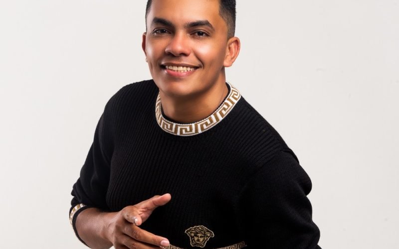 Compositor de ‘Casca de Bala’ afirma que se arrependeu de ter vendido hit para Thullio Milionário
