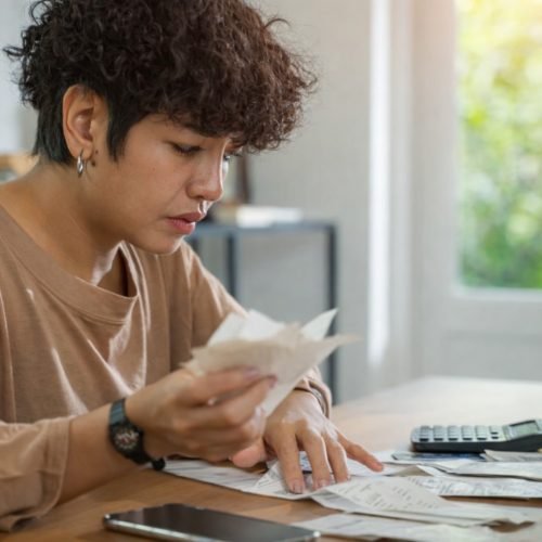 Quando o luto também é responsabilidade: mulheres assumem decisões após a morte de um familiar