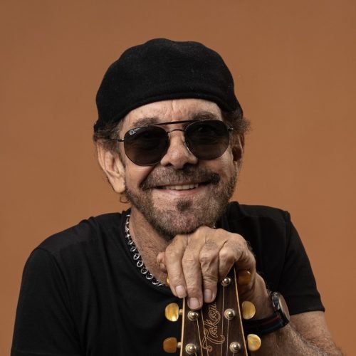 Nando Cordel apresenta o show “De Volta Pro Aconchego” na Paraíba, em abril