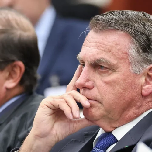Acompanhe ao vivo o julgamento do ex-presidente Bolsonaro e aliados