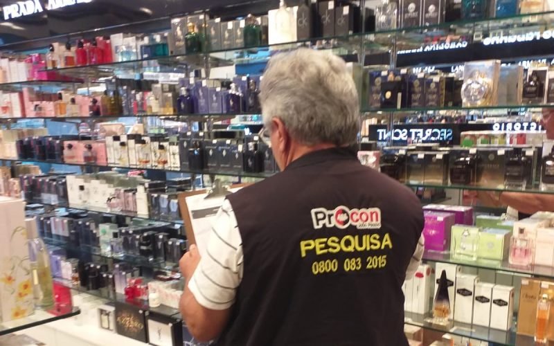 Dia das Mães: Procon-JP registra diferença de mais de R$ 200 no preço do perfume feminino; veja os preços