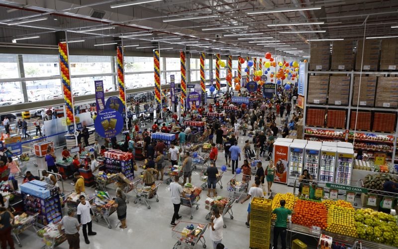 Assaí realiza ação inédita com descontos especiais nas lojas da Paraíba