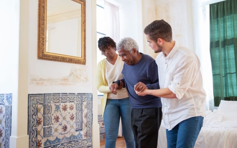 Primeiros socorros em casa: como agir em situações de emergência com idosos