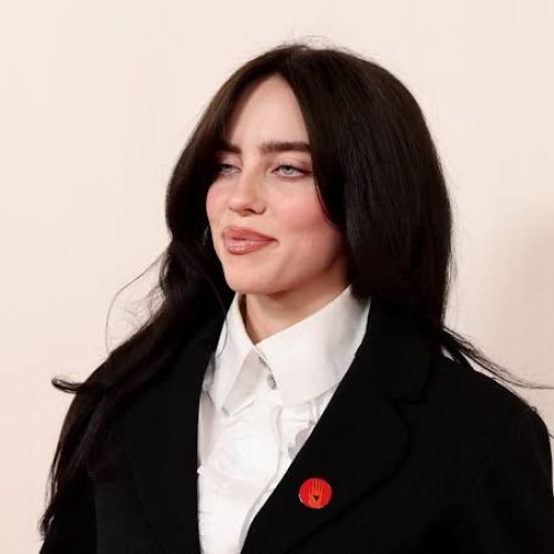 Recorde: Billie Eilish se torna a pessoa mais jovem a vencer dois Oscars