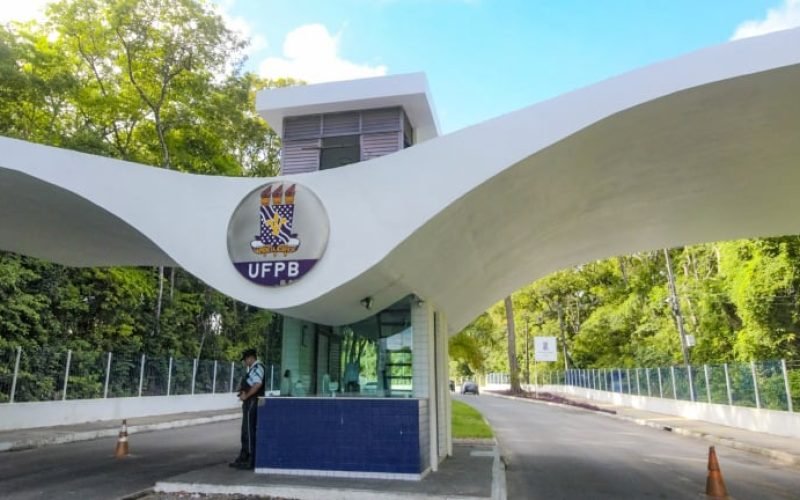 Universidade Federal da Paraíba divulga edital de seleção com 1.100 vagas em cursos de graduação EaD