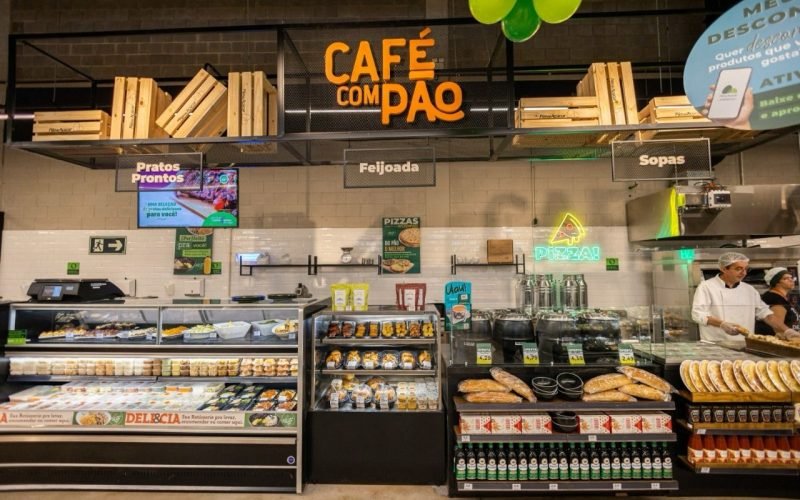 Pão de Açúcar oferece opções práticas de alimentação para a folia em João Pessoa