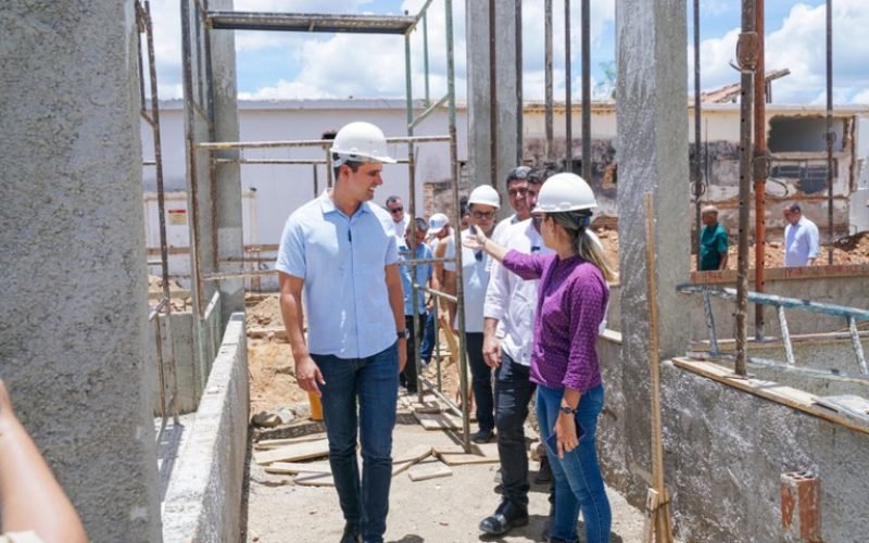 Lucas Ribeiro realiza visitas técnicas a obras de mobilidade e saúde em João Pessoa