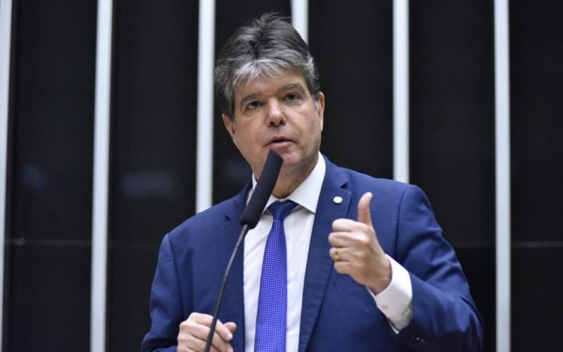 Ruy diz que vai recorrer de condenação no ‘Caso Desk’ e chama denúncia de ‘requentada’
