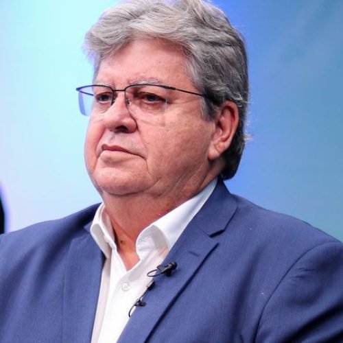 “Não é a intenção”, diz João Azevêdo ao negar composição de chapa com Nilvan em Santa Rita