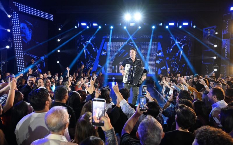 Uma década de forró e gratidão: Fabiano Guimarães vive noite inesquecível em Campina Grande