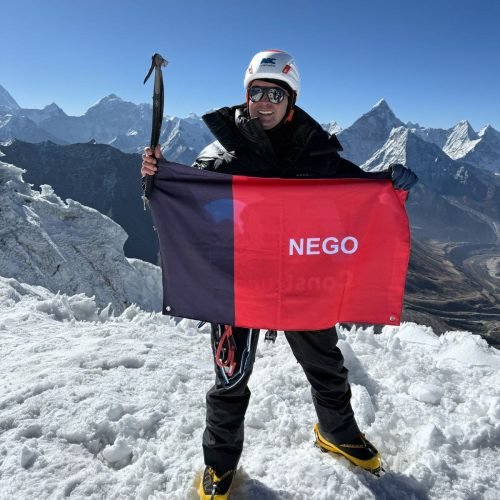 Empresário paraibano anuncia nova tentativa de escalar o Everest em 2026