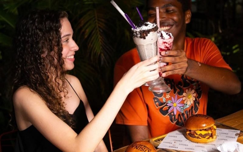 Gastronomia de verão: Usina Steak Burger aposta em sabores marcantes e clima descontraído no Ville des Plantes