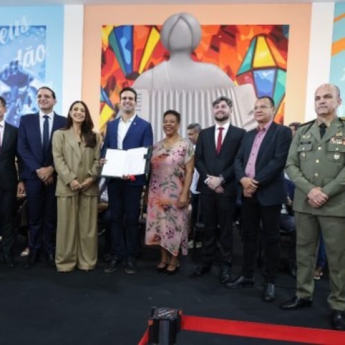 Lucas Ribeiro empossa novos secretários e destaca compromisso com entregas