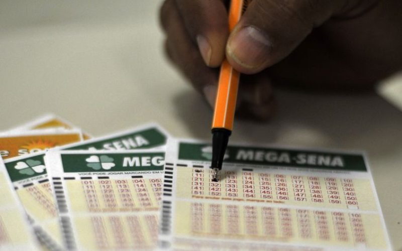 Mega-Sena acumula novamente e prêmio chega a R$ 120 milhões