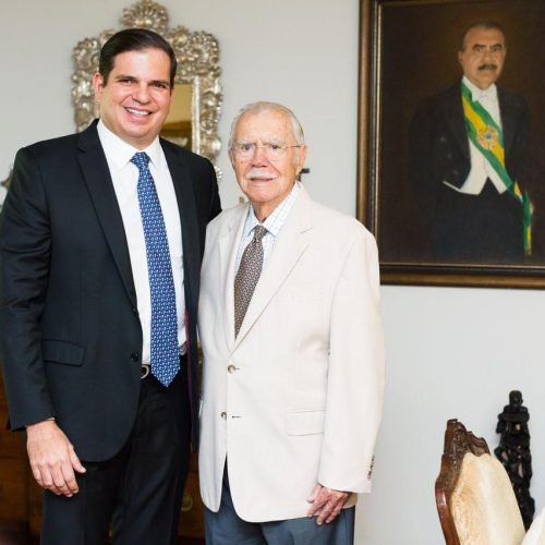 Itaipu Binacional homenageia ex-presidente José Sarney em celebração aos 50 anos da empresa