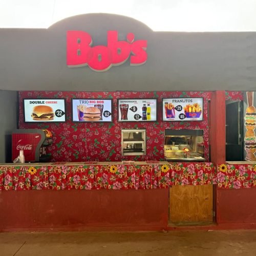 Bob’s marca presença no Maior São João do Mundo, em Campina Grande (PB)