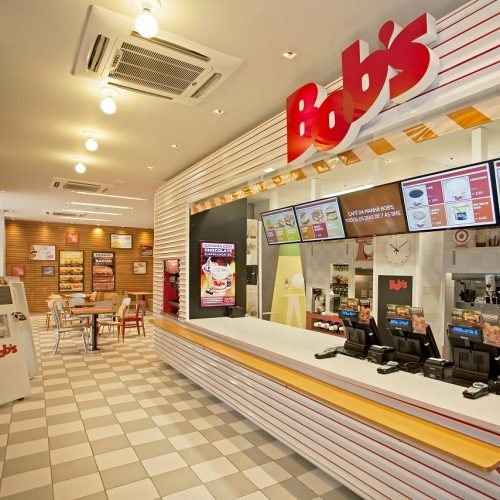Campanha do Bob’s aposta na força do frango e lança Dupla Chicken Filé Jr por R$ 19,90