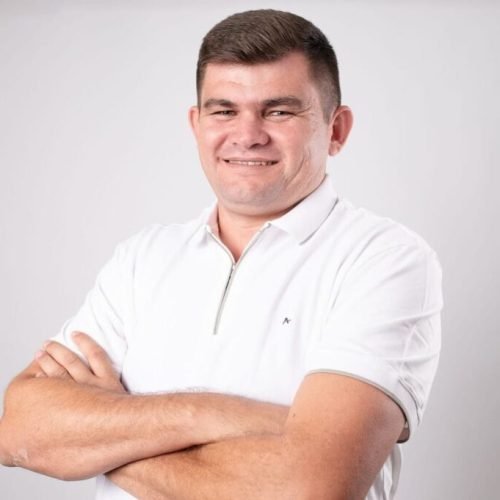 Prefeito de cidade do RN e pai morrem após sofrerem atentado a tiros; eles foram socorridos para hospital na PB