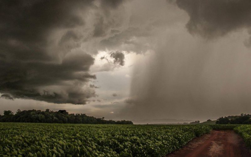 Alerta de chuvas intensas é emitido para 62 cidades do Sertão da Paraíba