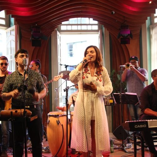 Show gratuito de Mayana Neiva em João Pessoa celebra mulheres nordestinas