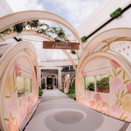 O Boticário apresenta Floratta Rose Bouquet com tríade de Rosas Damascenas