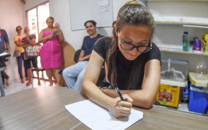 Primeira Chance divulga lista com mais de 3.600 estudantes da Rede Estadual aprovados para estágio