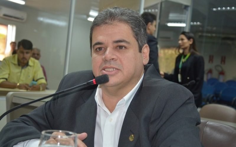 Romero Rodrigues indica aliado Alcindor Villarim para vice-prefeito de Bruno Cunha Lima