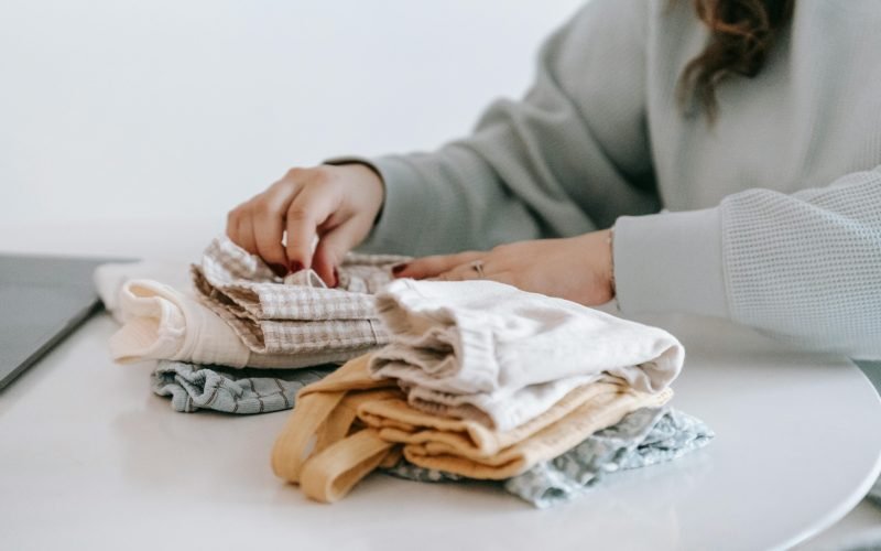 Bebê a caminho: Saiba como preparar e higienizar as roupinhas