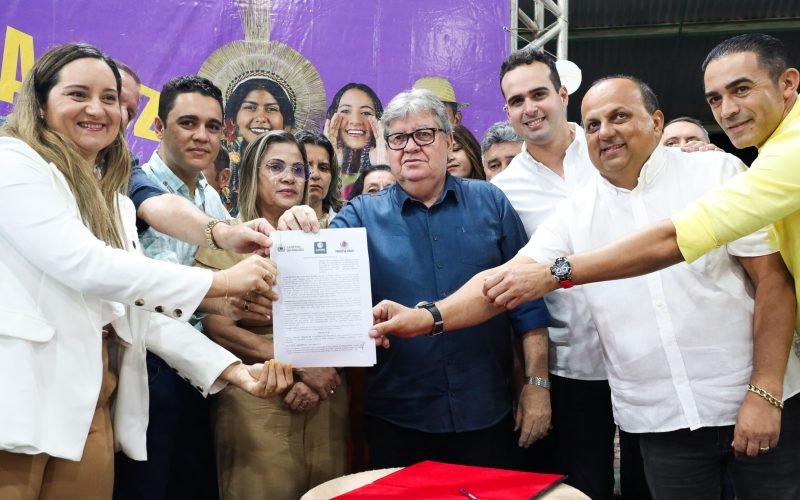 ODE 2024: João Azevêdo entrega e autoriza novas obras e ouve prioridades da população de Princesa Isabel e região