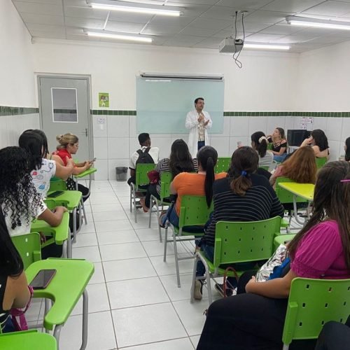 Grau e Roots preparam estudantes para o mercado de trabalho