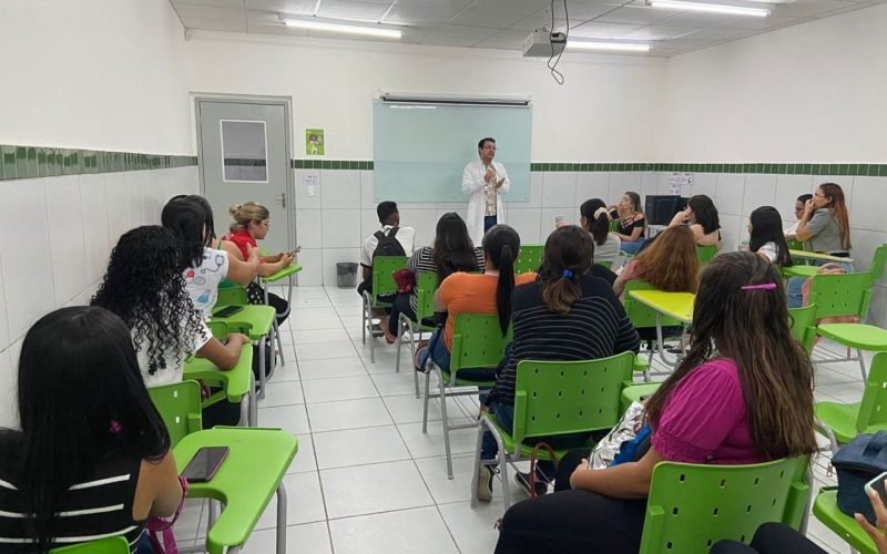 Grau e Roots preparam estudantes para o mercado de trabalho