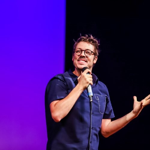 Contagem regressiva: falta um mês para o espetáculo de Fábio Porchat em Campina Grande