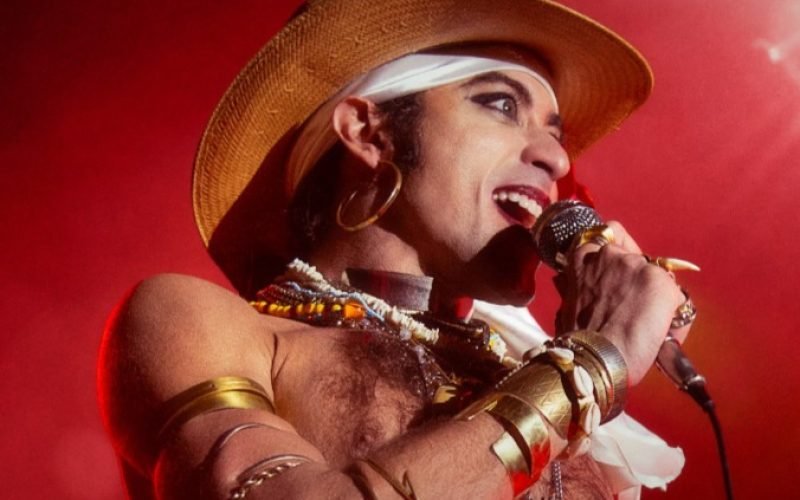 Projeto “Papo na Tela” estreia com sessão comentada do filme sobre Ney Matogrosso