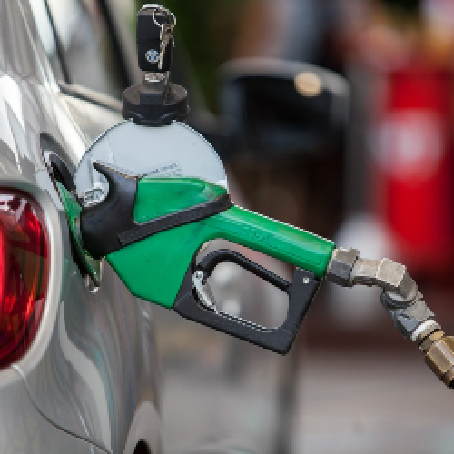 Pesquisa aponta queda de R$ 0,04 no menor preço da gasolina em uma semana, em JP